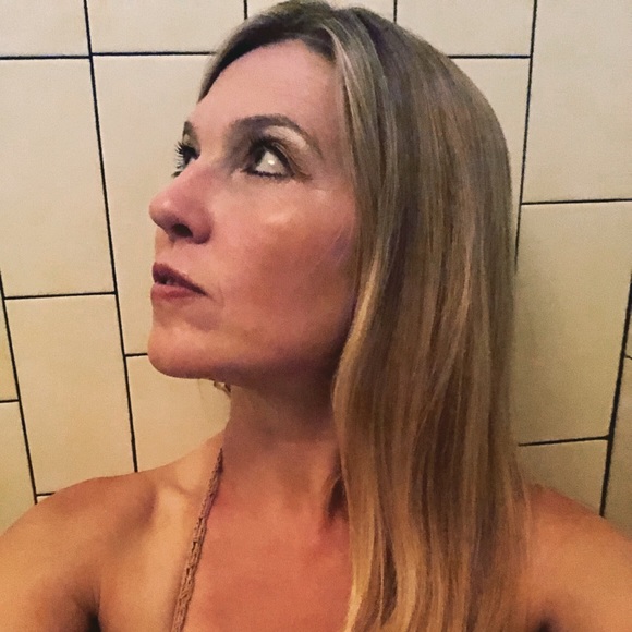 Meet your Posher, Rachel - Picture 3 of 5